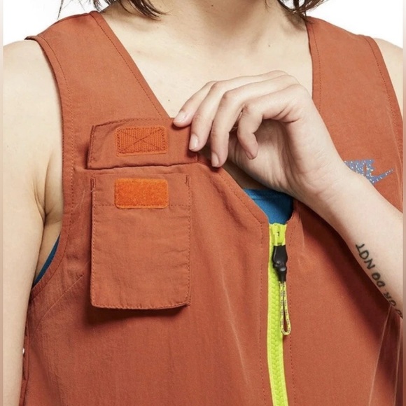 Nike Orange Mesh Fabric NWOT - Picture 2 of 7